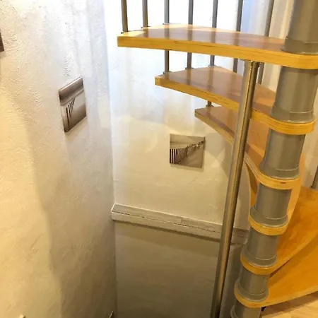 Easy Apartment