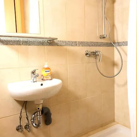 Easy Apartment